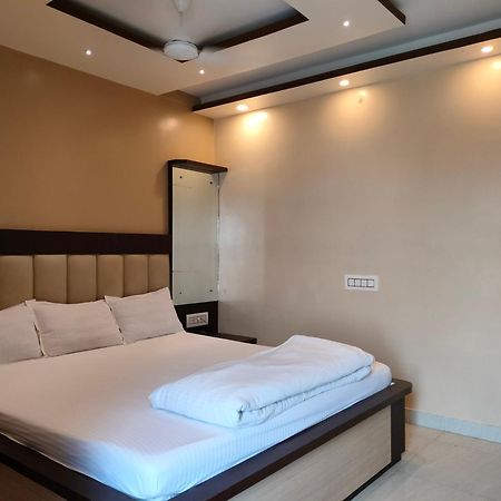 Hotel Binapani Deluxe 1 Tarapith Ngoại thất bức ảnh