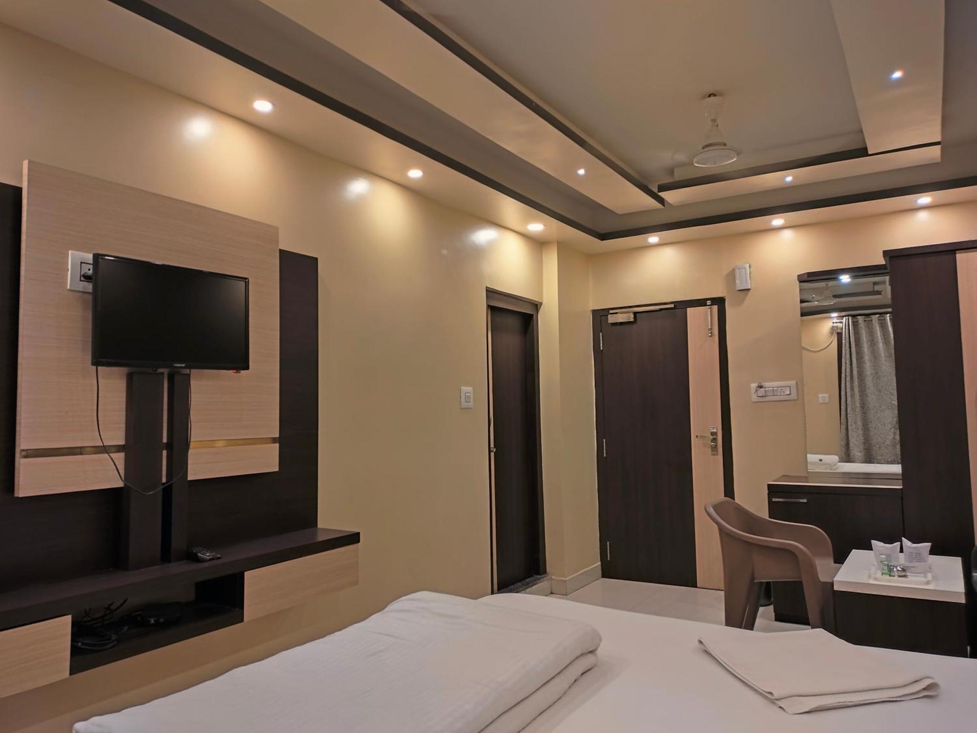 Hotel Binapani Deluxe 1 Tarapith Ngoại thất bức ảnh