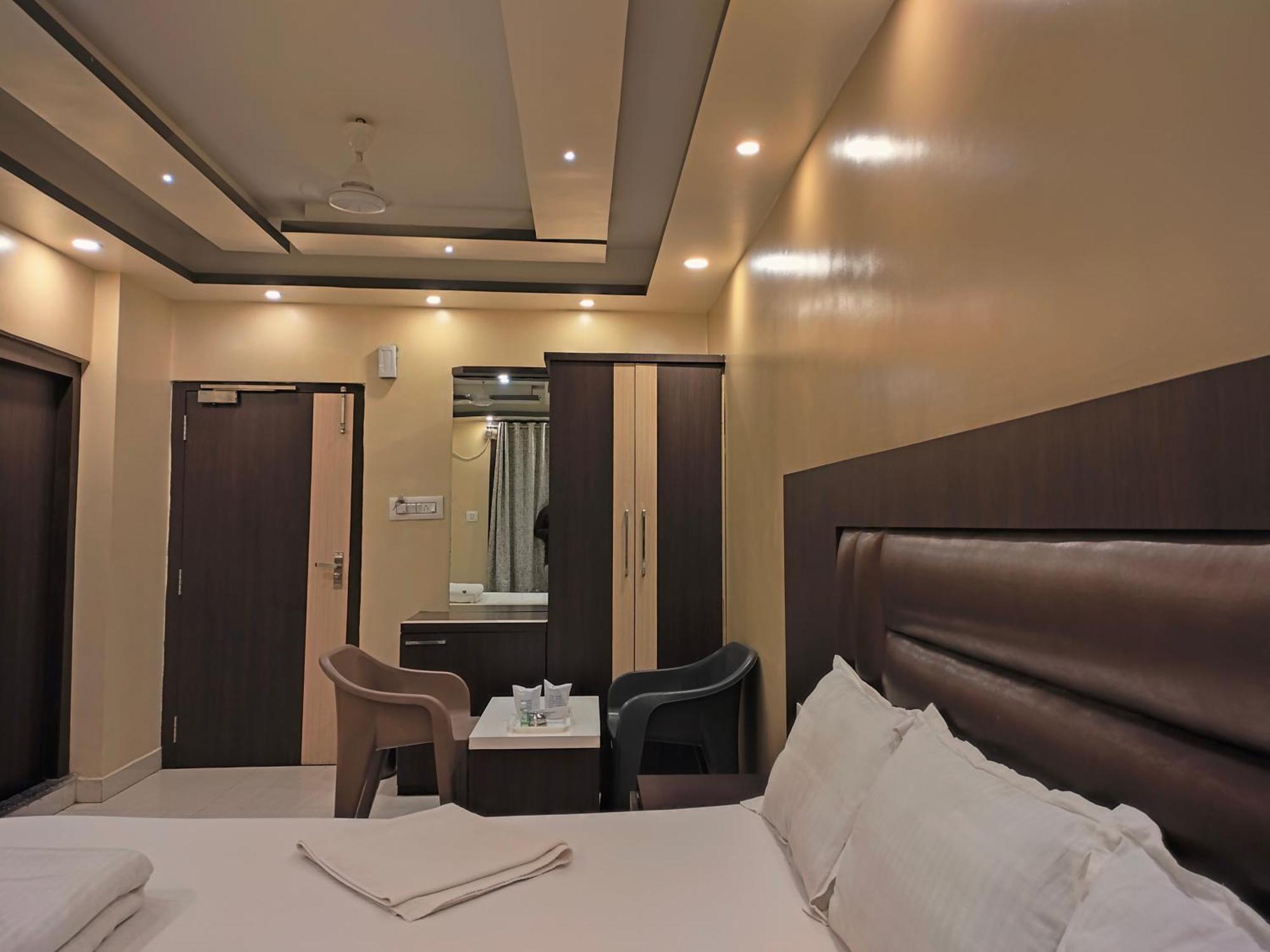 Hotel Binapani Deluxe 1 Tarapith Ngoại thất bức ảnh