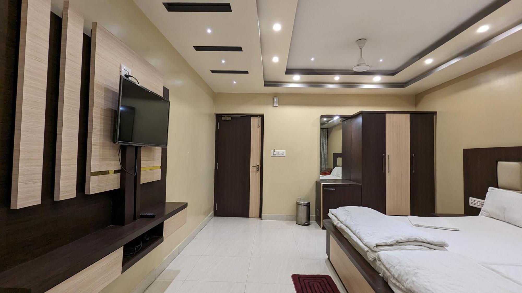 Hotel Binapani Deluxe 1 Tarapith Ngoại thất bức ảnh