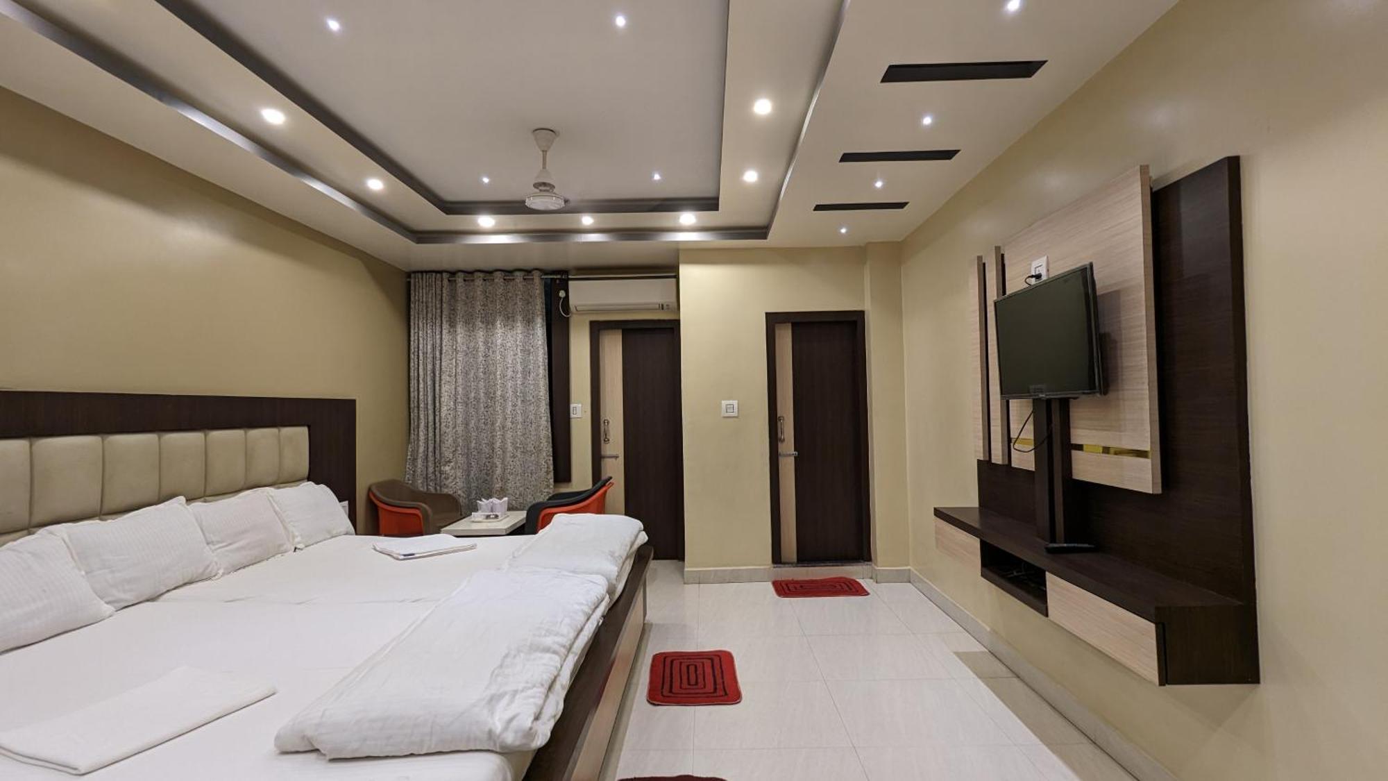 Hotel Binapani Deluxe 1 Tarapith Ngoại thất bức ảnh