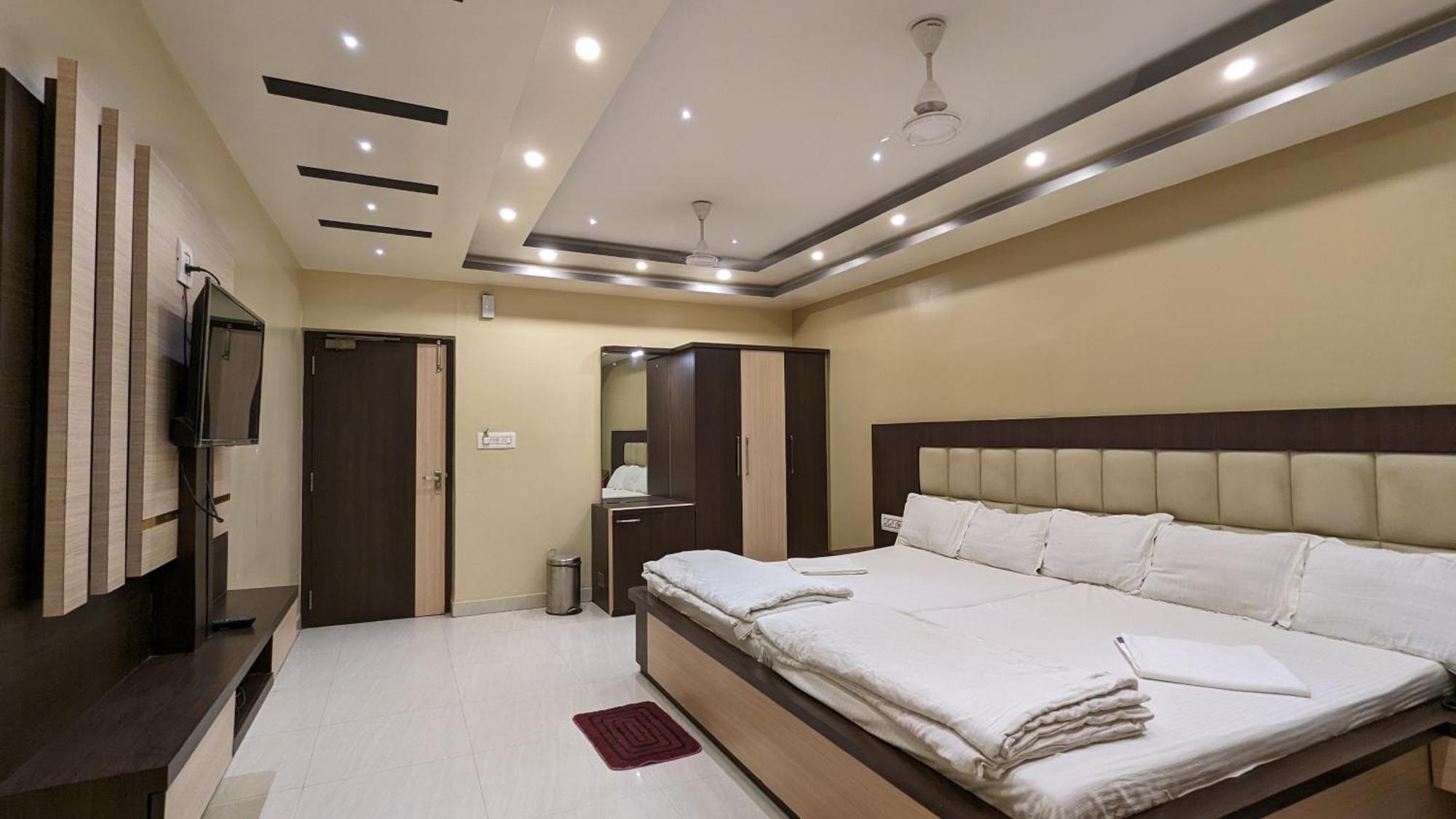 Hotel Binapani Deluxe 1 Tarapith Ngoại thất bức ảnh