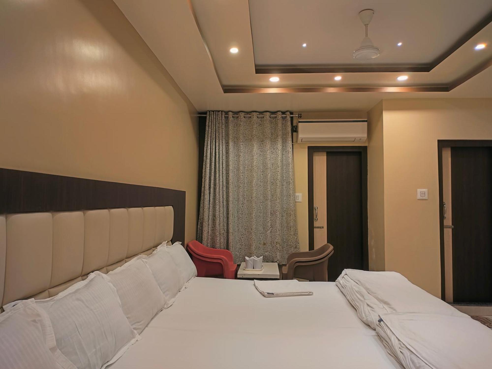 Hotel Binapani Deluxe 1 Tarapith Ngoại thất bức ảnh