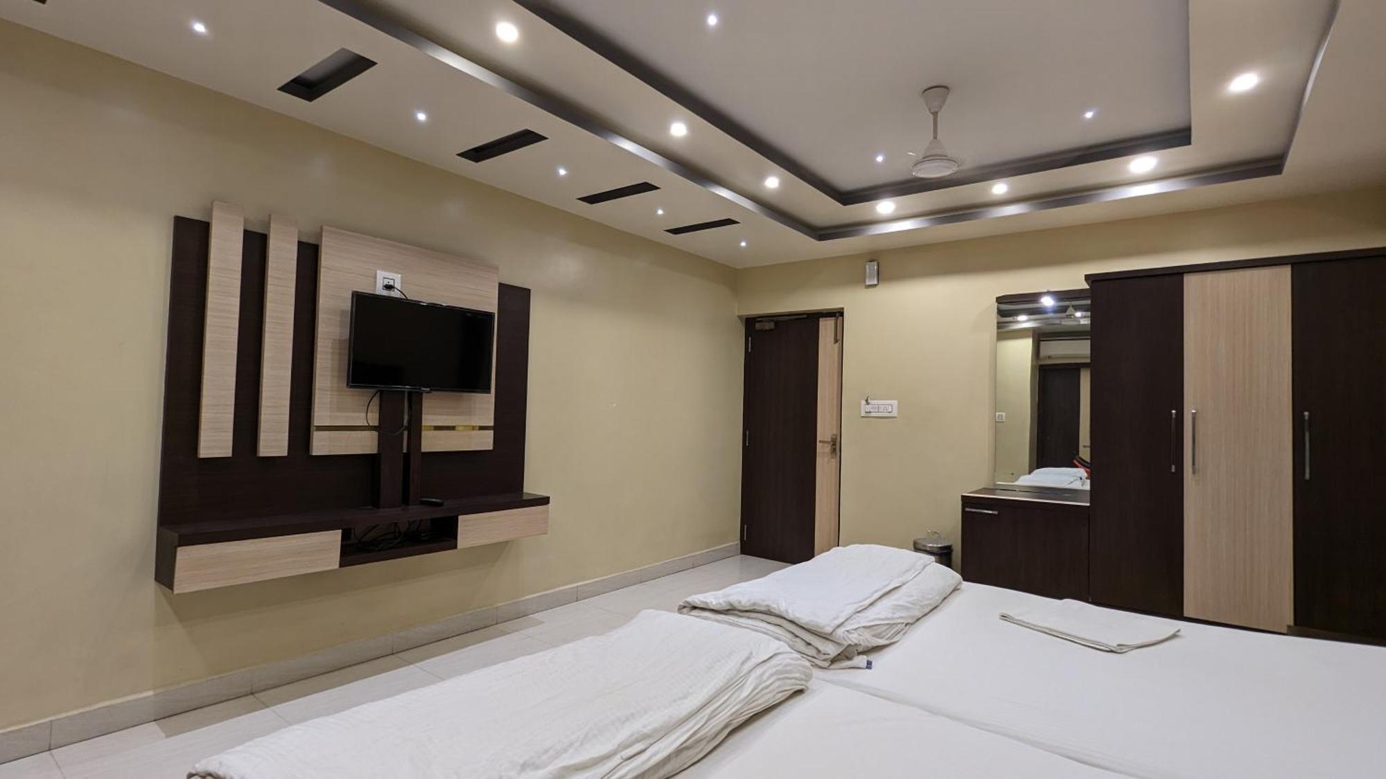 Hotel Binapani Deluxe 1 Tarapith Ngoại thất bức ảnh