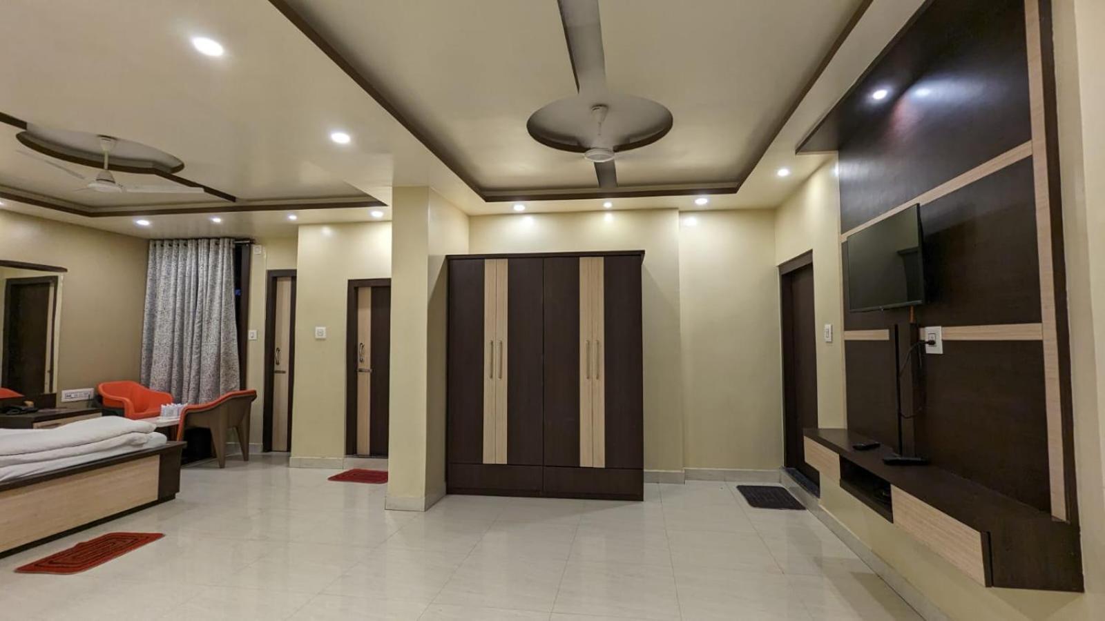 Hotel Binapani Deluxe 1 Tarapith Ngoại thất bức ảnh