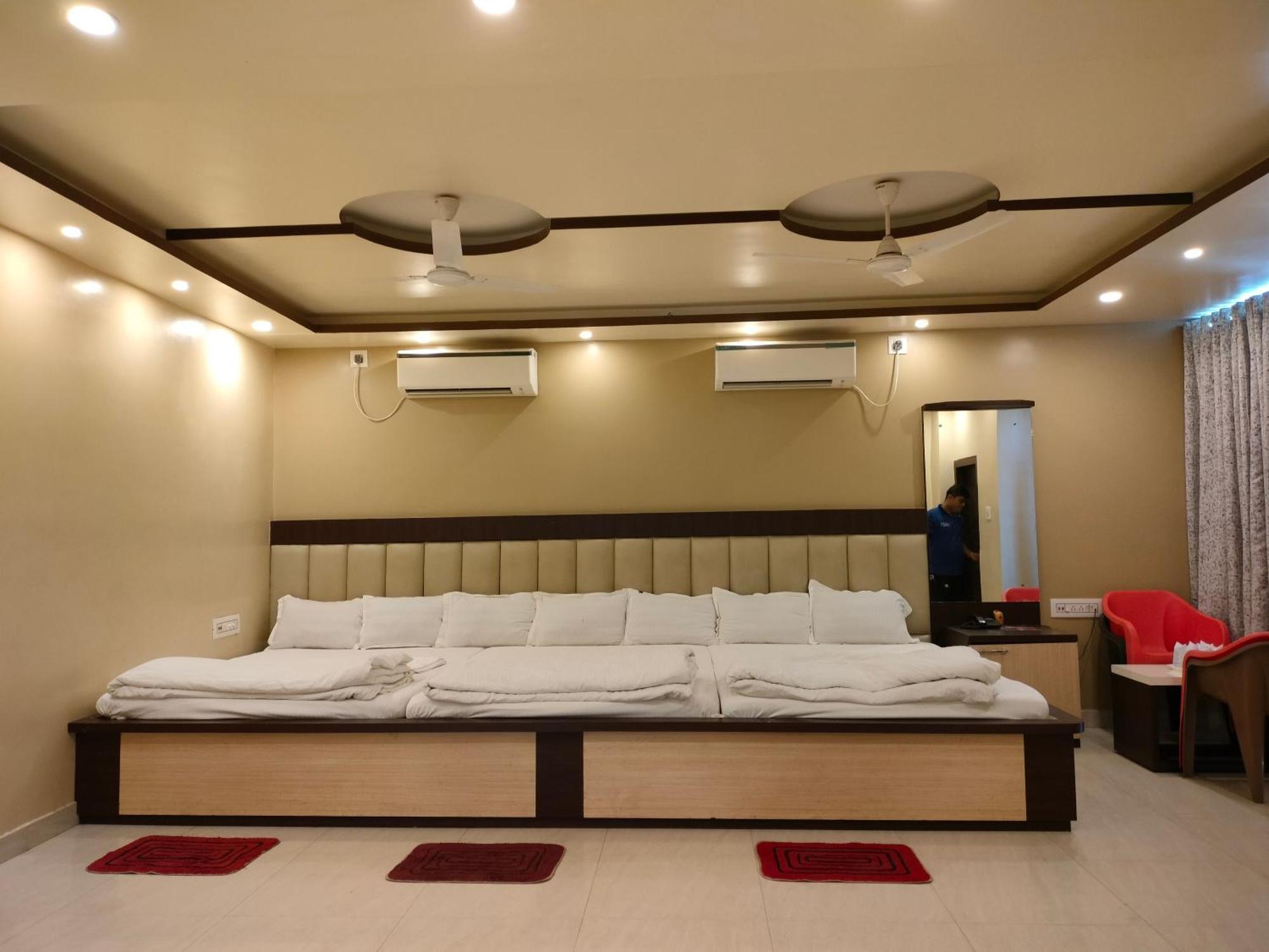 Hotel Binapani Deluxe 1 Tarapith Ngoại thất bức ảnh