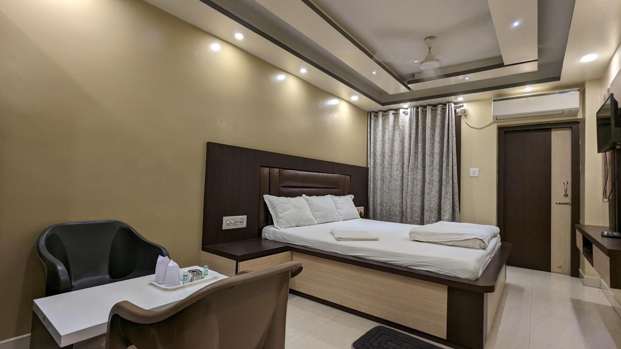 Hotel Binapani Deluxe 1 Tarapith Ngoại thất bức ảnh