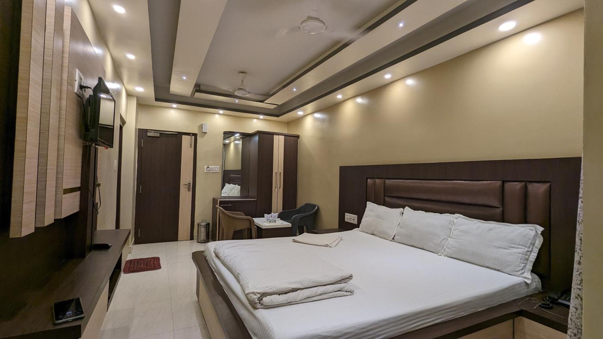 Hotel Binapani Deluxe 1 Tarapith Ngoại thất bức ảnh