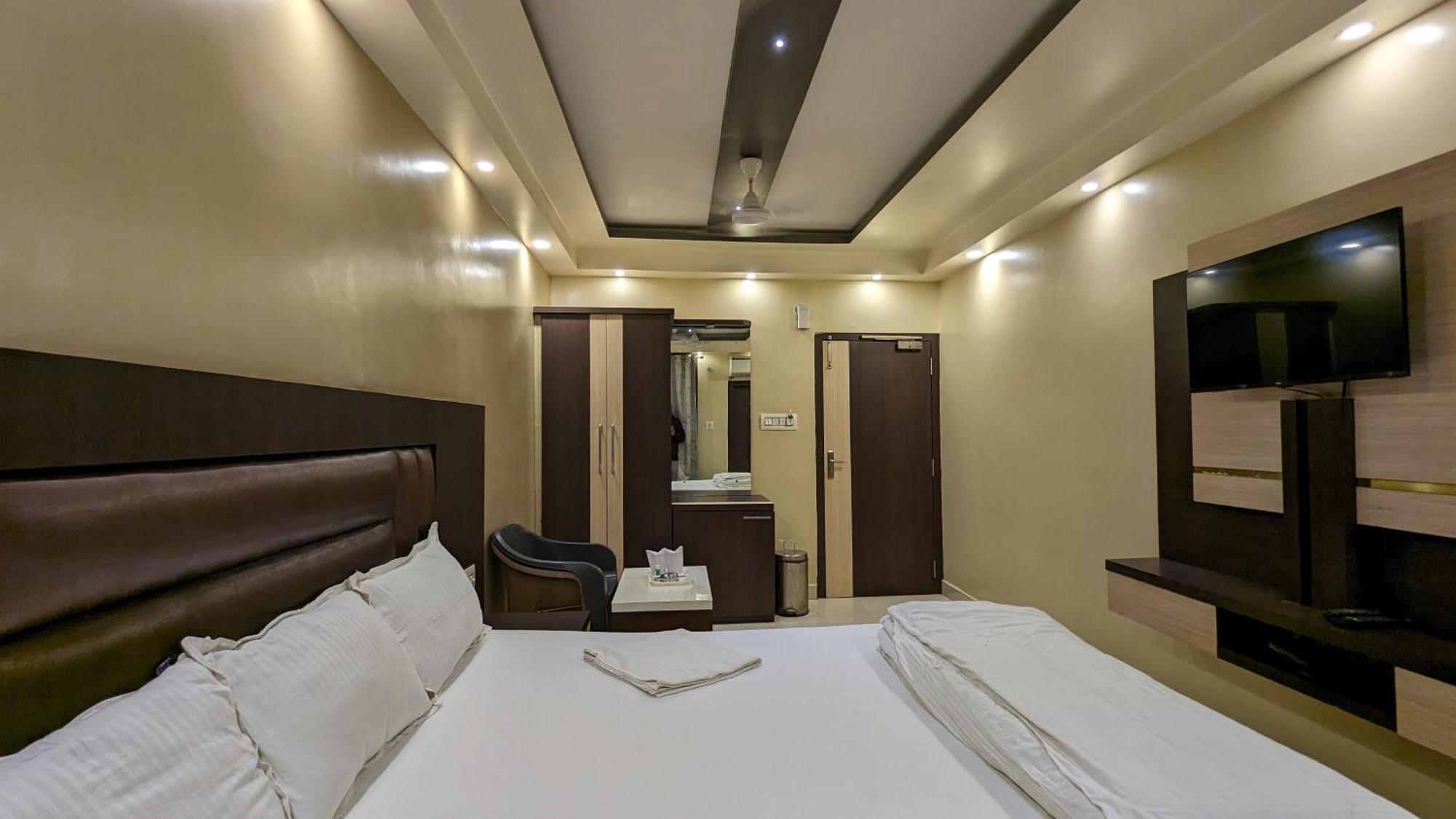 Hotel Binapani Deluxe 1 Tarapith Ngoại thất bức ảnh