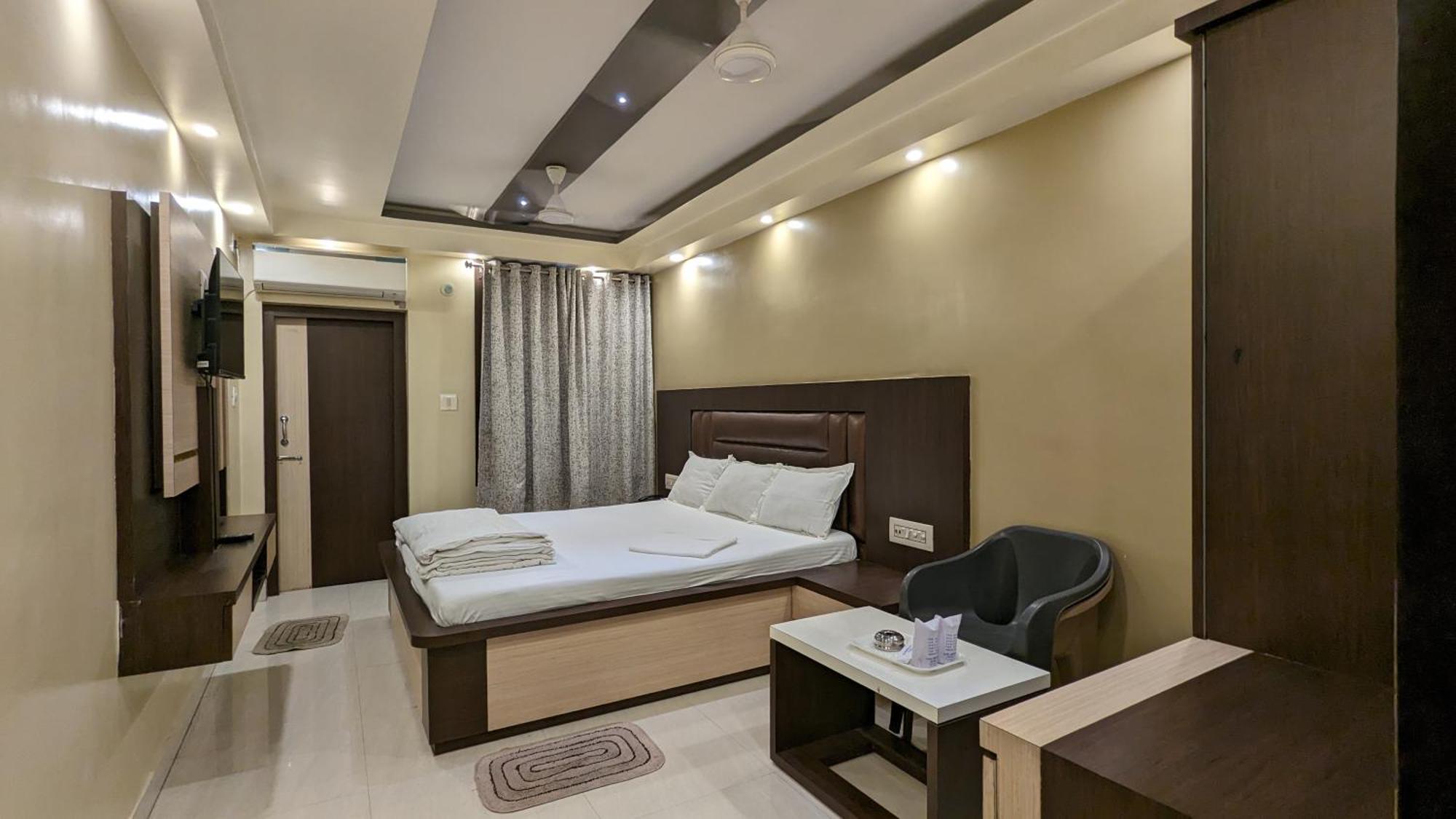 Hotel Binapani Deluxe 1 Tarapith Ngoại thất bức ảnh