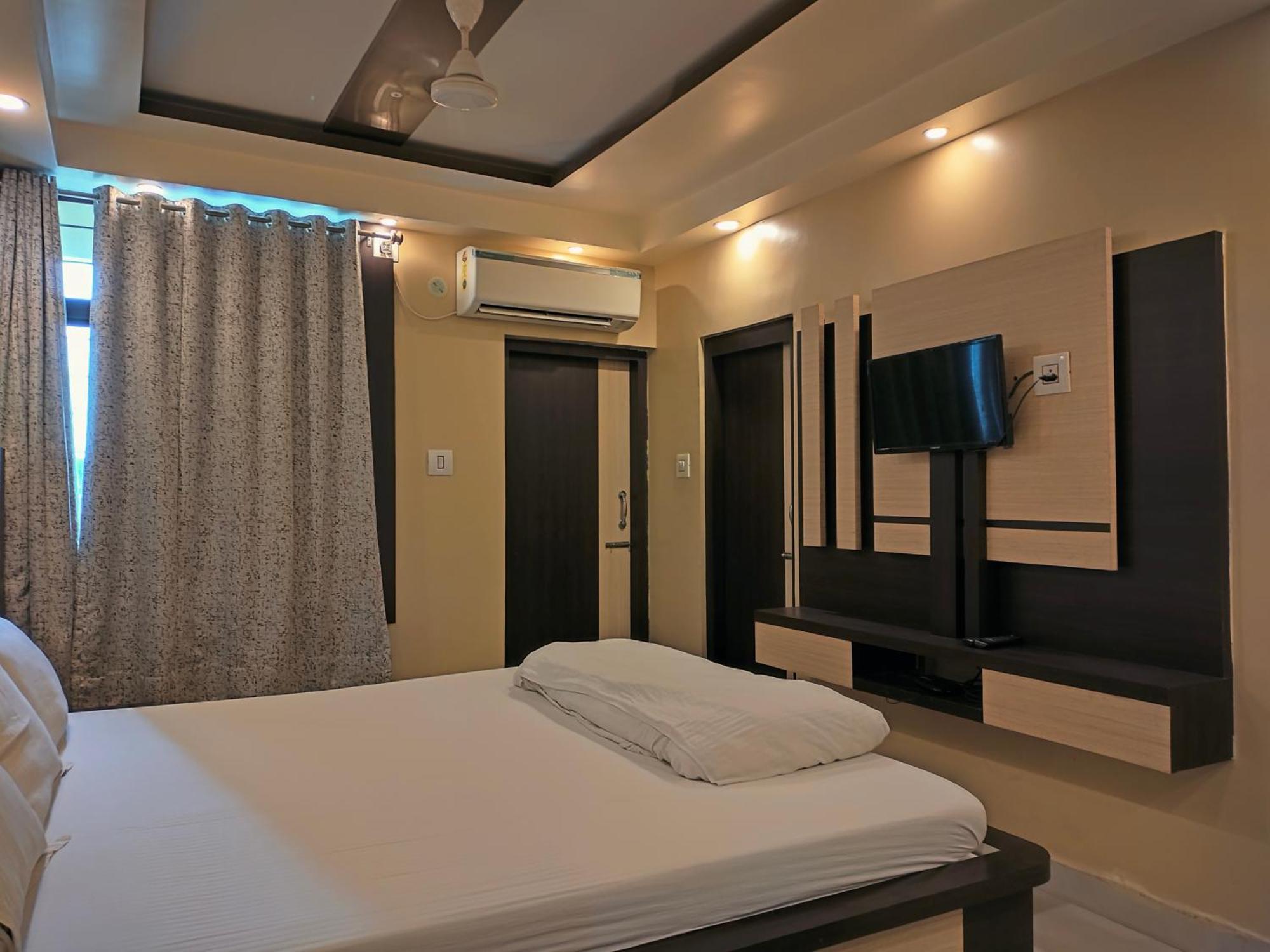 Hotel Binapani Deluxe 1 Tarapith Ngoại thất bức ảnh