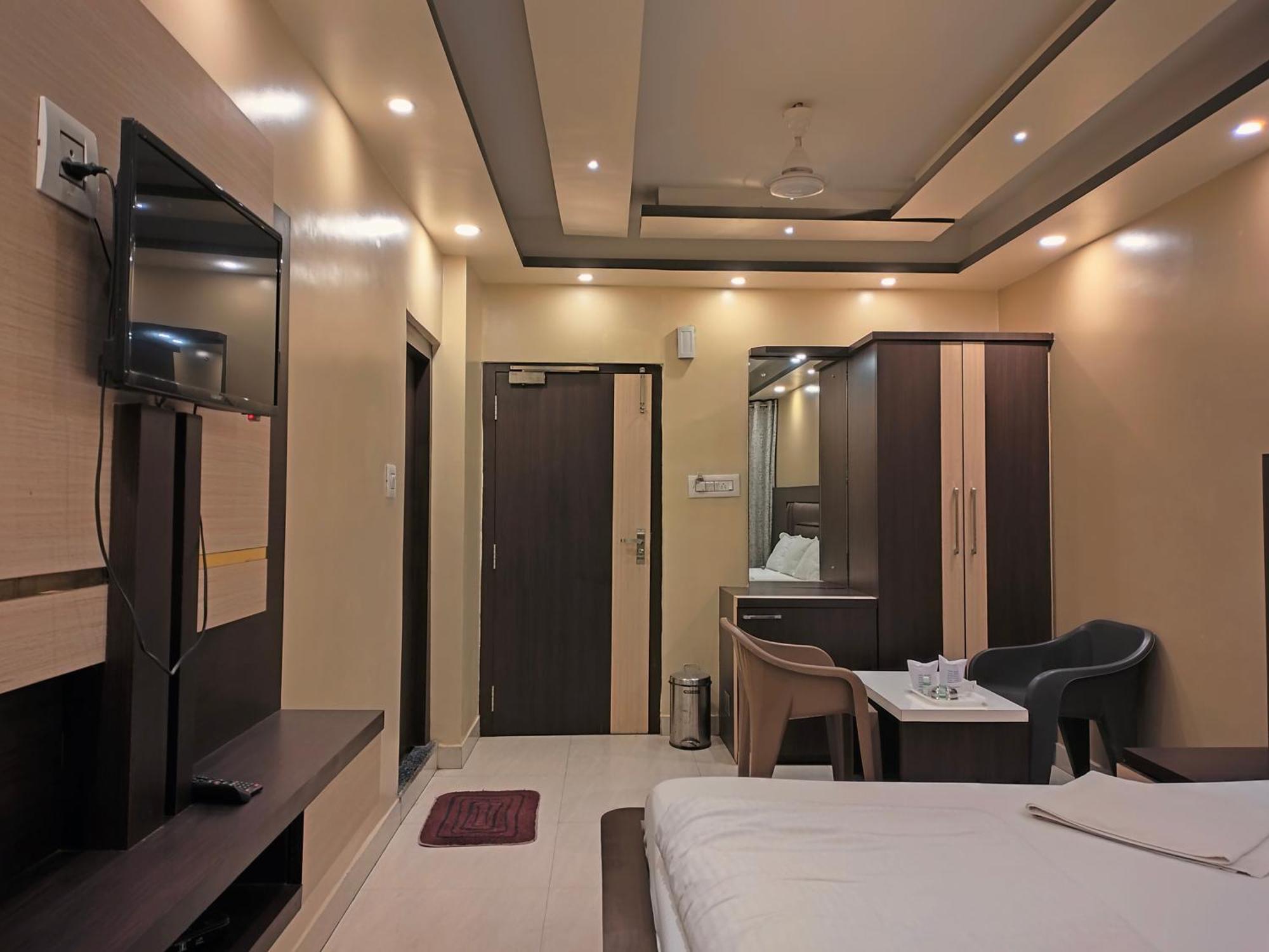 Hotel Binapani Deluxe 1 Tarapith Ngoại thất bức ảnh