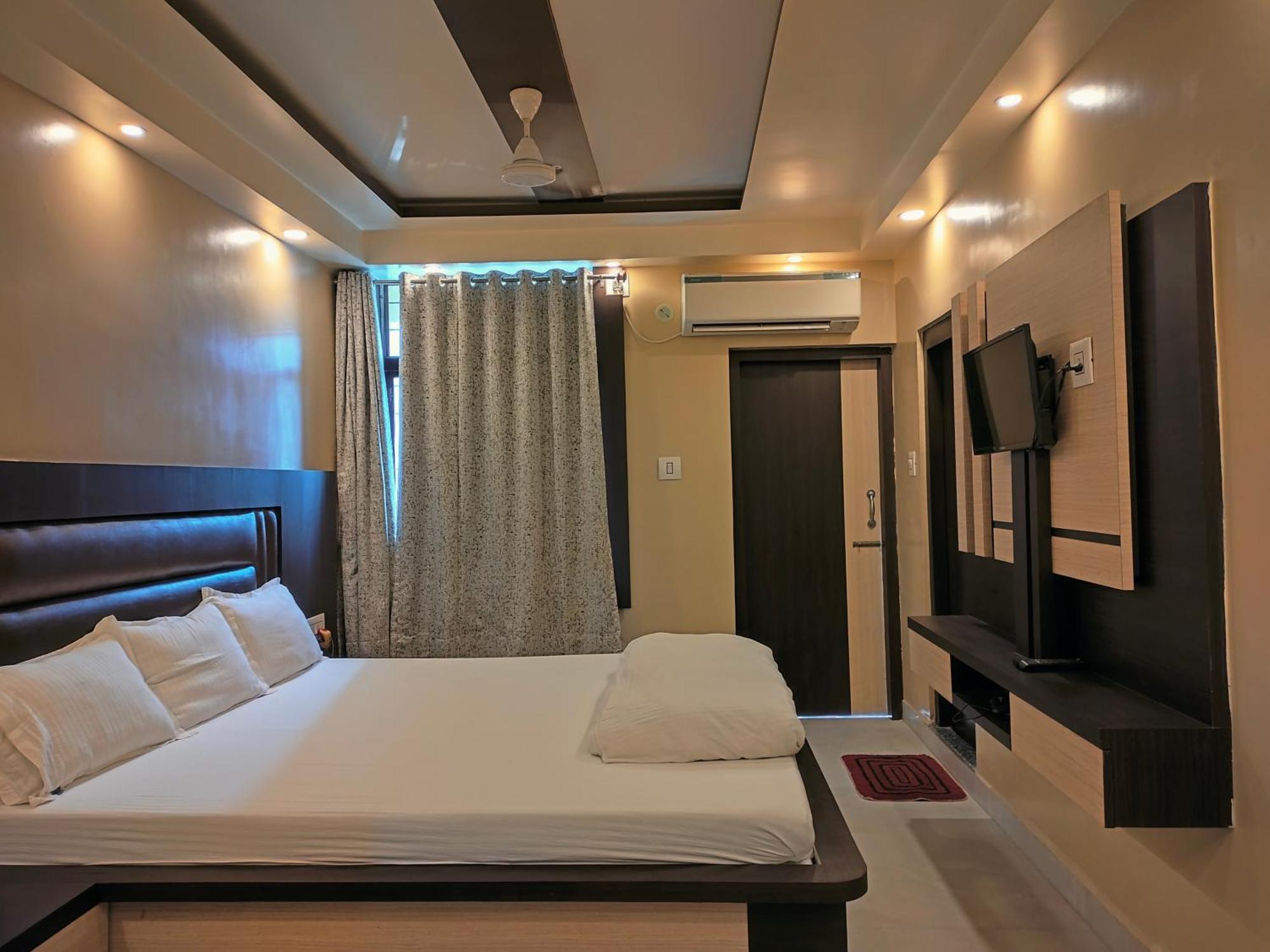 Hotel Binapani Deluxe 1 Tarapith Ngoại thất bức ảnh