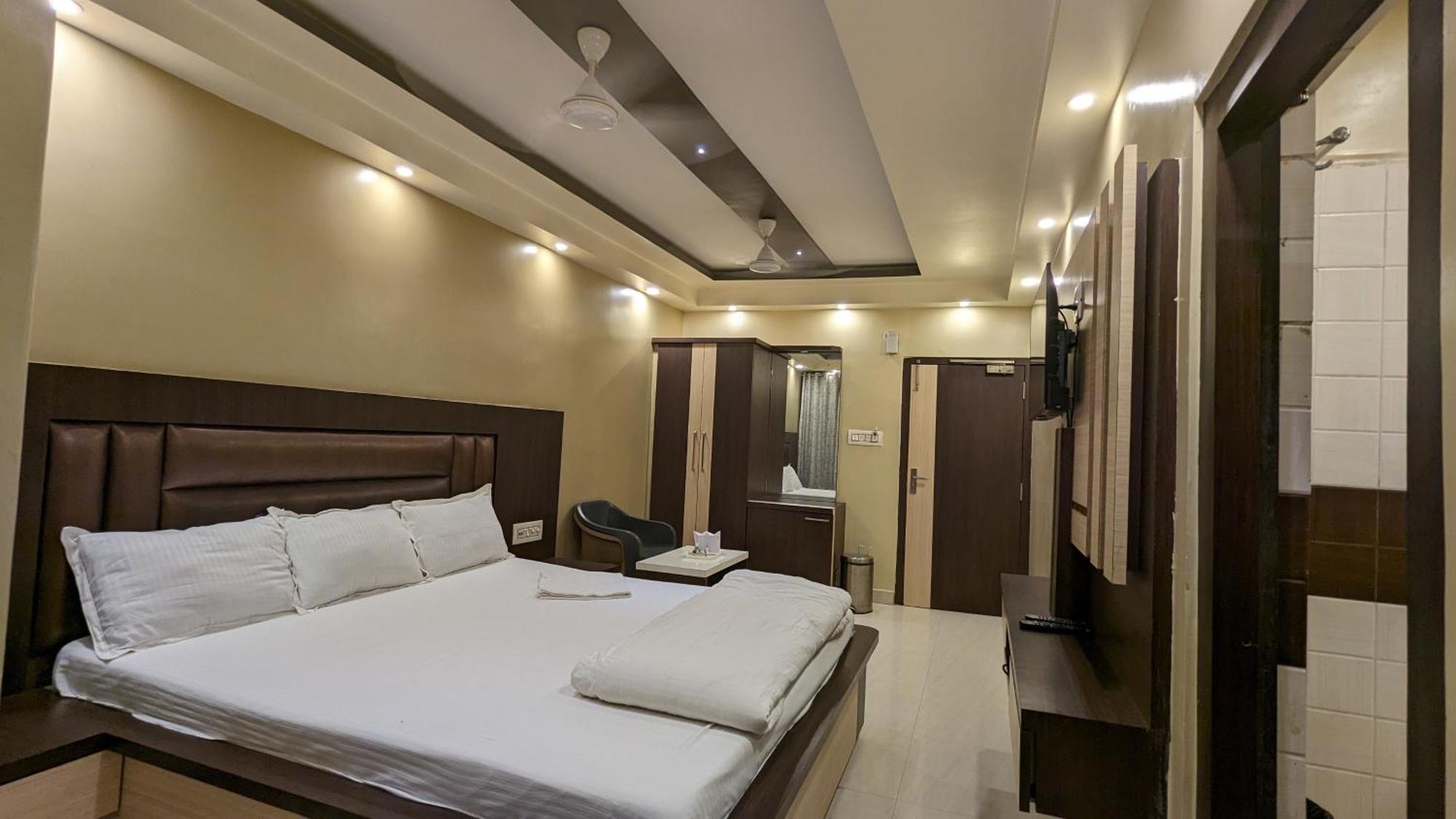 Hotel Binapani Deluxe 1 Tarapith Ngoại thất bức ảnh